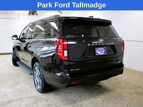 Used 2025 Ford Expedition Max Active AWD/4WD image 3