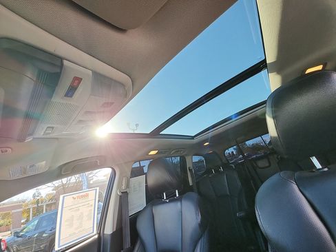 Used 2022 Subaru Ascent Limited w/ Technology Package image 16