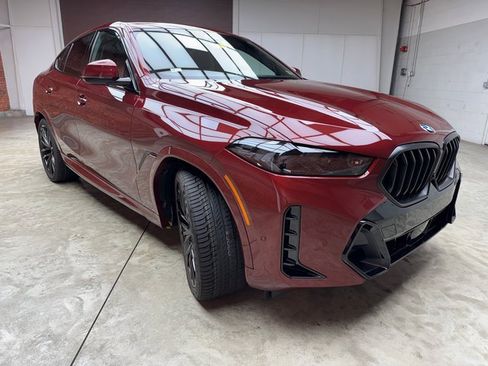 New 2026 BMW X6 xDrive40i image 7
