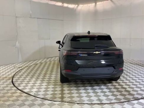 Used 2025 Chevrolet Equinox EV LT image 7