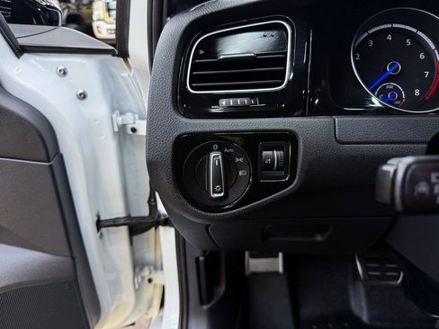 Used 2016 Volkswagen Golf R DCC & Navigation 4Motion image 14