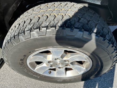 Used 2011 Toyota 4Runner Trail image 8