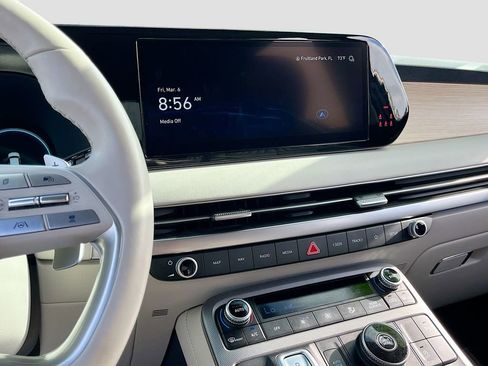 Used 2024 Hyundai Palisade Limited image 15