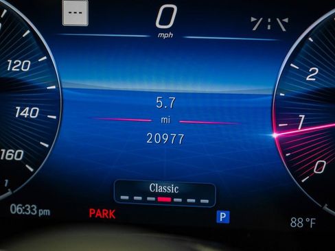 Used 2022 Mercedes-Benz S 580 4MATIC Sedan image 17