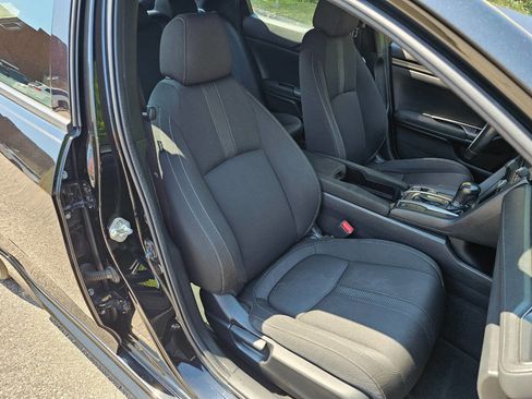 Used 2018 Honda Civic Sport image 30