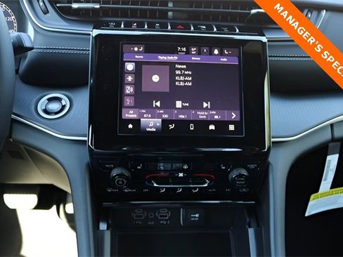 New 2025 Jeep Grand Cherokee Altitude image 20