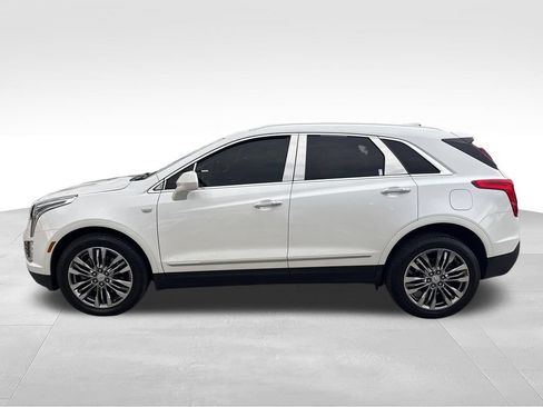 Used 2018 Cadillac XT5 Premium Luxury FWD image 2