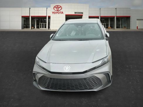 New 2026 Toyota Camry SE image 3