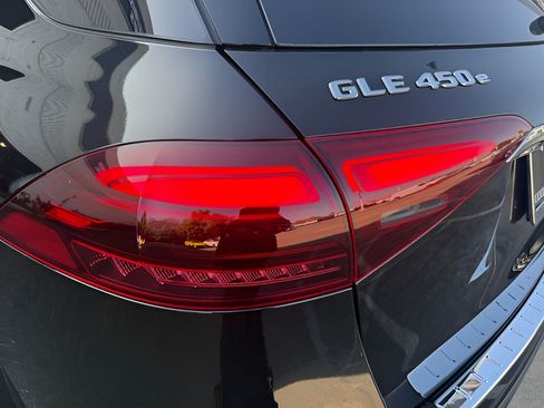 Used 2025 Mercedes-Benz GLE 450e 4MATIC image 34