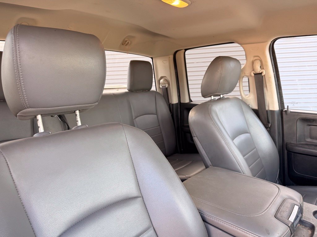 Used 2018 RAM 1500 Express AWD/4WD image 12
