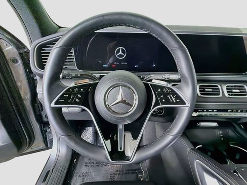 Used 2025 Mercedes-Benz GLE 450 4MATIC image 11
