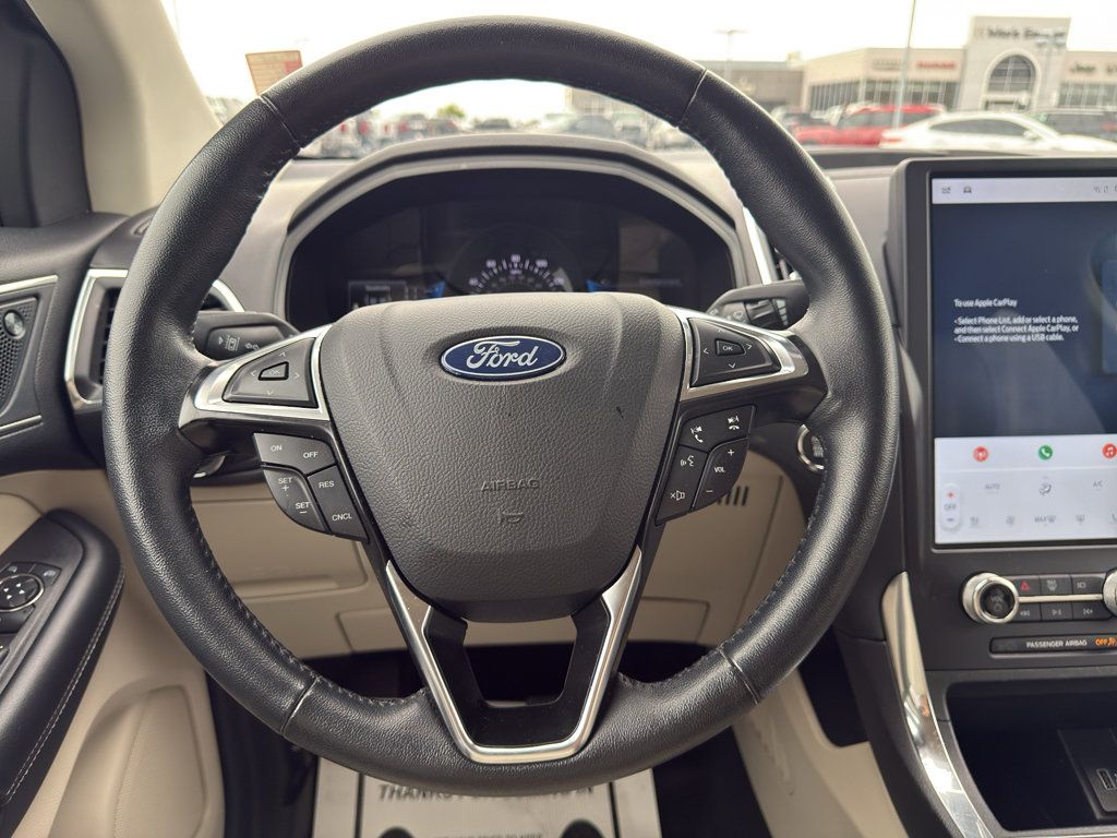 Used 2024 Ford Edge Titanium AWD/4WD image 14
