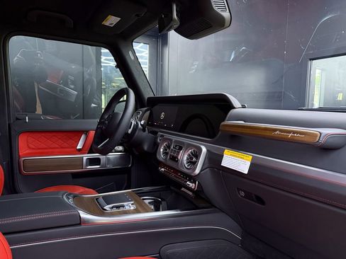 Used 2025 Mercedes-Benz G 580 w/ EQ Technology image 24