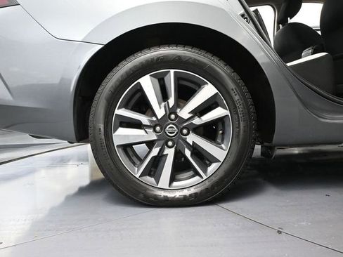 Used 2021 Nissan Versa SV image 13