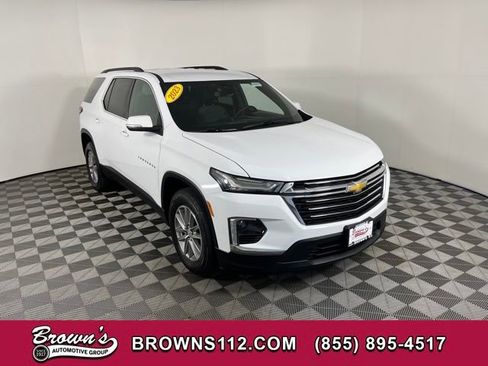 Used 2023 Chevrolet Traverse LT image 1