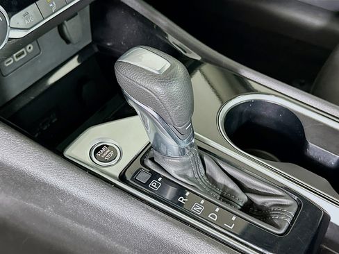 Used 2024 Nissan Altima 2.5 SV image 24