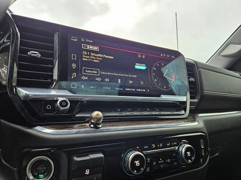 Used 2025 GMC Sierra 2500 SLE w/ SLE Convenience Package image 14