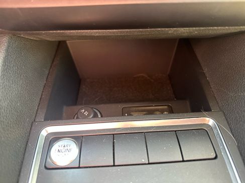 Used 2017 Volkswagen Jetta SE image 46