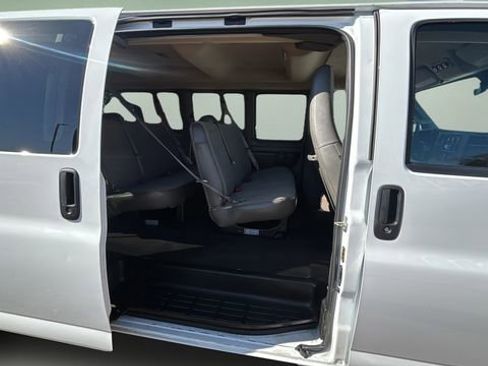 Used 2024 Chevrolet Express 3500 LT w/ LT Preferred Equipment Group RWD image 38