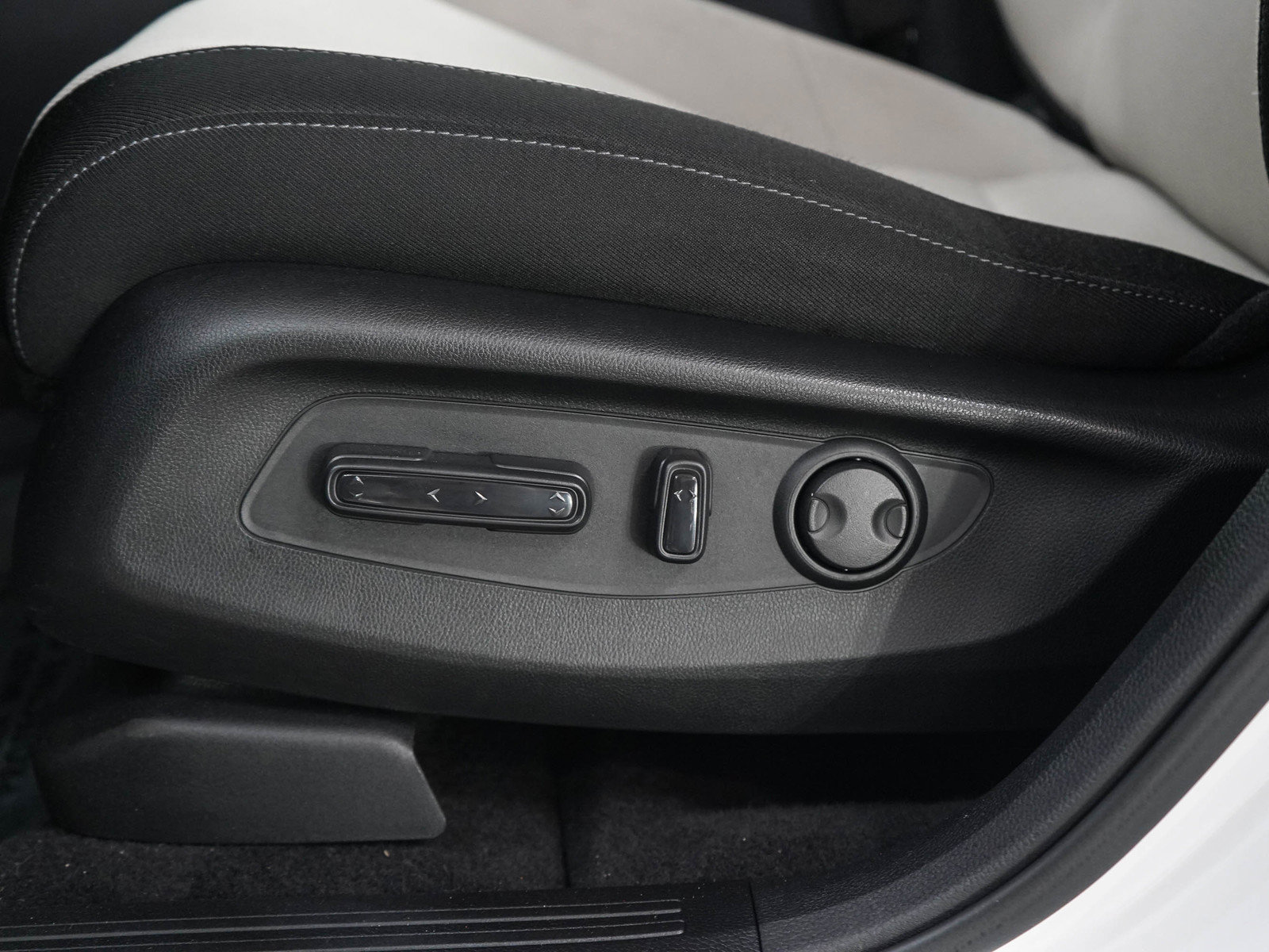 Used 2024 Honda CR-V EX image 26
