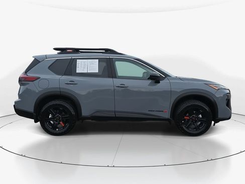 Used 2025 Nissan Rogue SV w/ Rock Creek Premium Package image 4