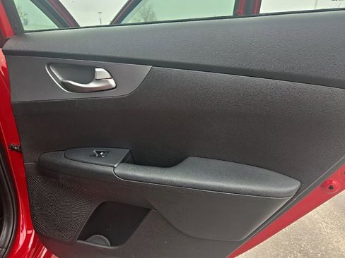 Used 2021 Kia Forte LXS image 31