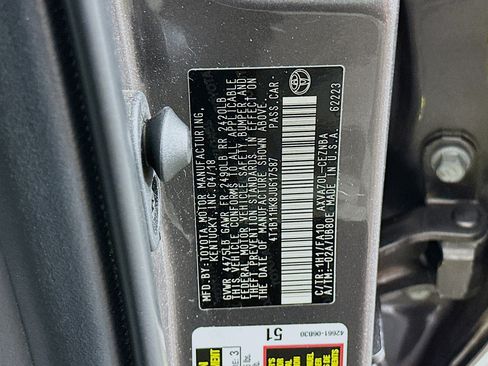 Used 2018 Toyota Camry LE w/ Convenience Package image 12