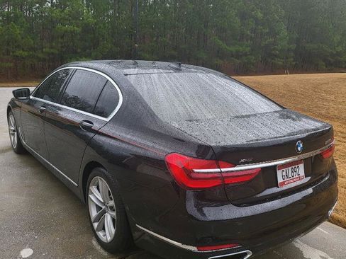 Used 2017 BMW 750i xDrive image 5