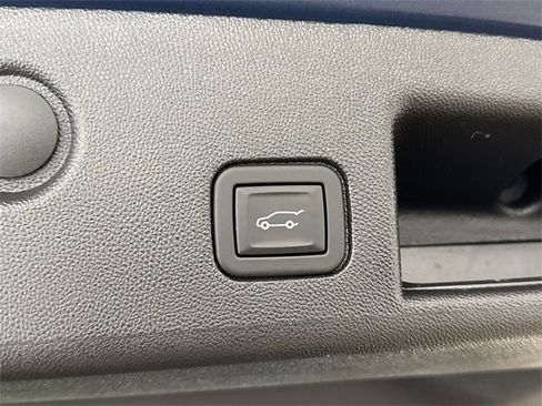 Certified 2021 Chevrolet Equinox Premier image 28