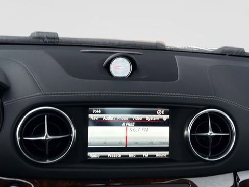 Used 2014 Mercedes-Benz CLA 250 image 16