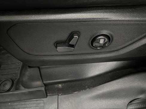 Used 2019 RAM 1500 Big Horn AWD/4WD image 22