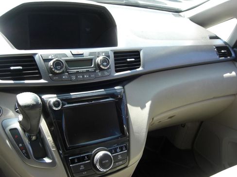 Used 2015 Honda Odyssey Touring image 6