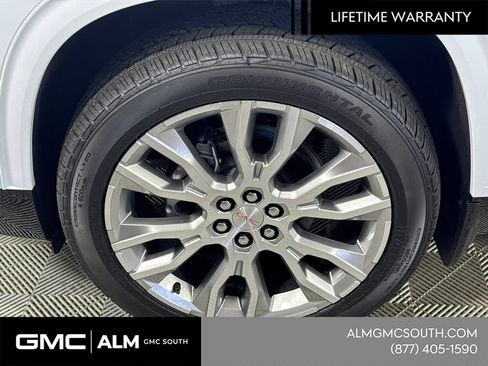 New 2026 GMC Acadia Denali w/ Super Cruise Package FWD image 13