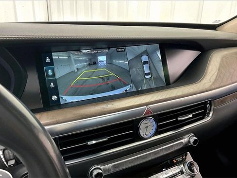 Used 2021 Genesis G90 3.3T Premium image 28