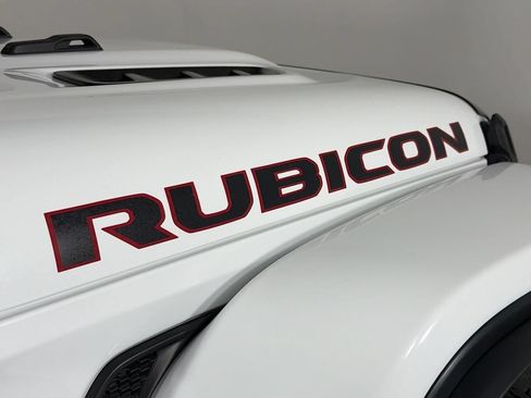 Used 2020 Jeep Wrangler Unlimited Rubicon w/ Uconnect 4C Nav & Sound Group AWD/4WD image 34