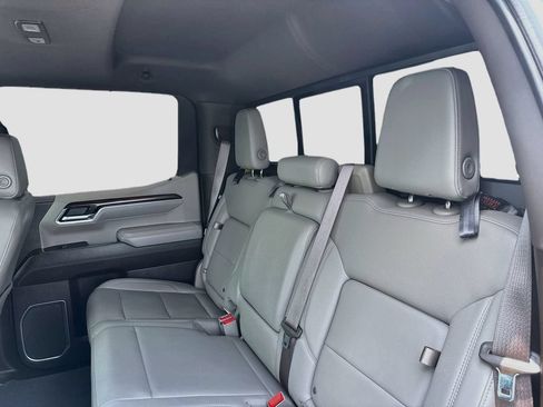 Used 2024 GMC Sierra 1500 SLT AWD/4WD image 25