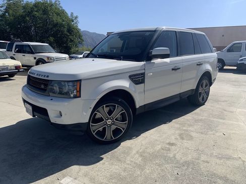 Used 2010 Land Rover Range Rover Sport Supercharged AWD/4WD image 1