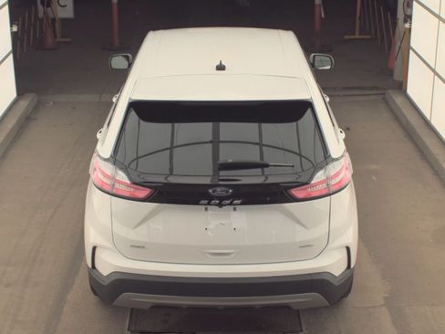 Used 2024 Ford Edge SEL w/ Convenience Package AWD/4WD image 10