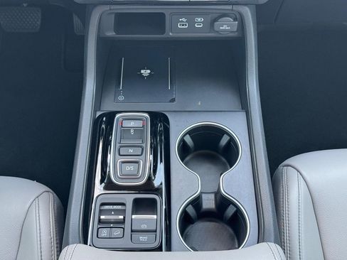 Certified 2025 Honda Pilot Touring image 29