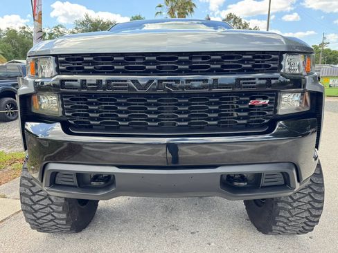 Used 2020 Chevrolet Silverado 1500 Custom Trail Boss w/ Custom Convenience Package image 2
