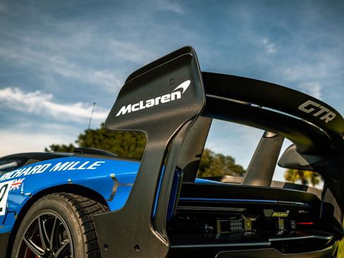 Used 2020 McLaren Senna image 17