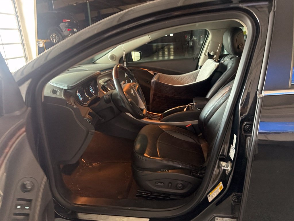 Used 2013 Buick LaCrosse Premium FWD image 5