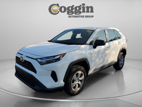 Certified 2024 Toyota RAV4 LE FWD image 2