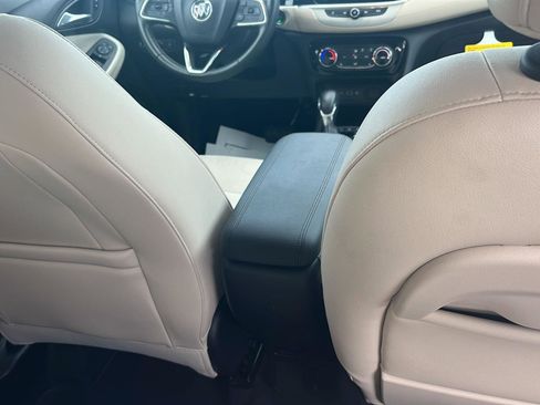 Used 2020 Buick Encore GX Preferred w/ Cold Weather Comfort Package AWD/4WD image 28