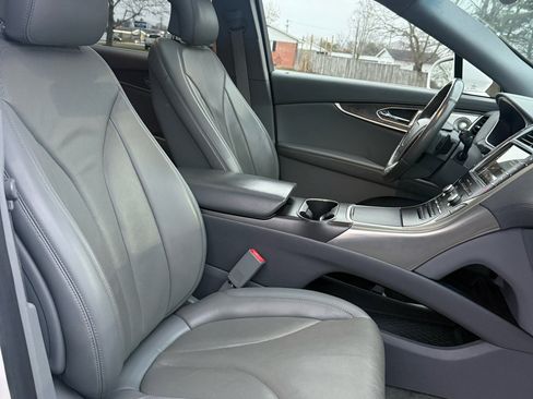 Used 2019 Lincoln Nautilus Reserve w/ Ultimate Package image 10