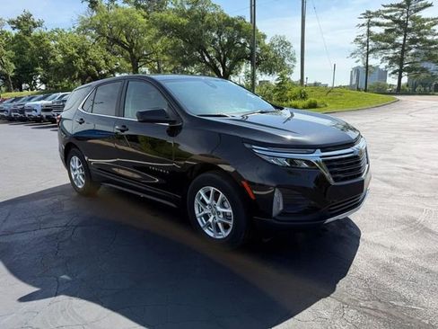 Used 2024 Chevrolet Equinox LT w/ LPO, Floor Liner Package FWD image 8