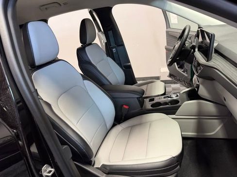 New 2026 Ford Escape Platinum w/ Class II Trailer Tow Package image 22