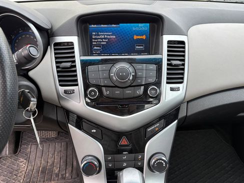Used 2015 Chevrolet Cruze LT w/ Enhanced Safety Package image 5