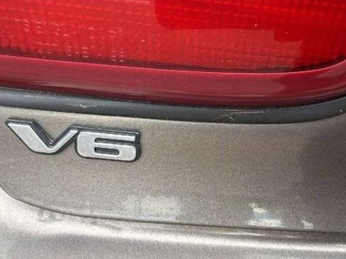 Used 2002 Chevrolet Malibu LS image 18