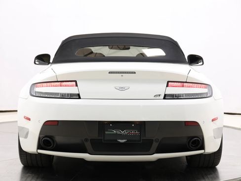 Used 2016 Aston Martin V8 Vantage GT RWD image 82